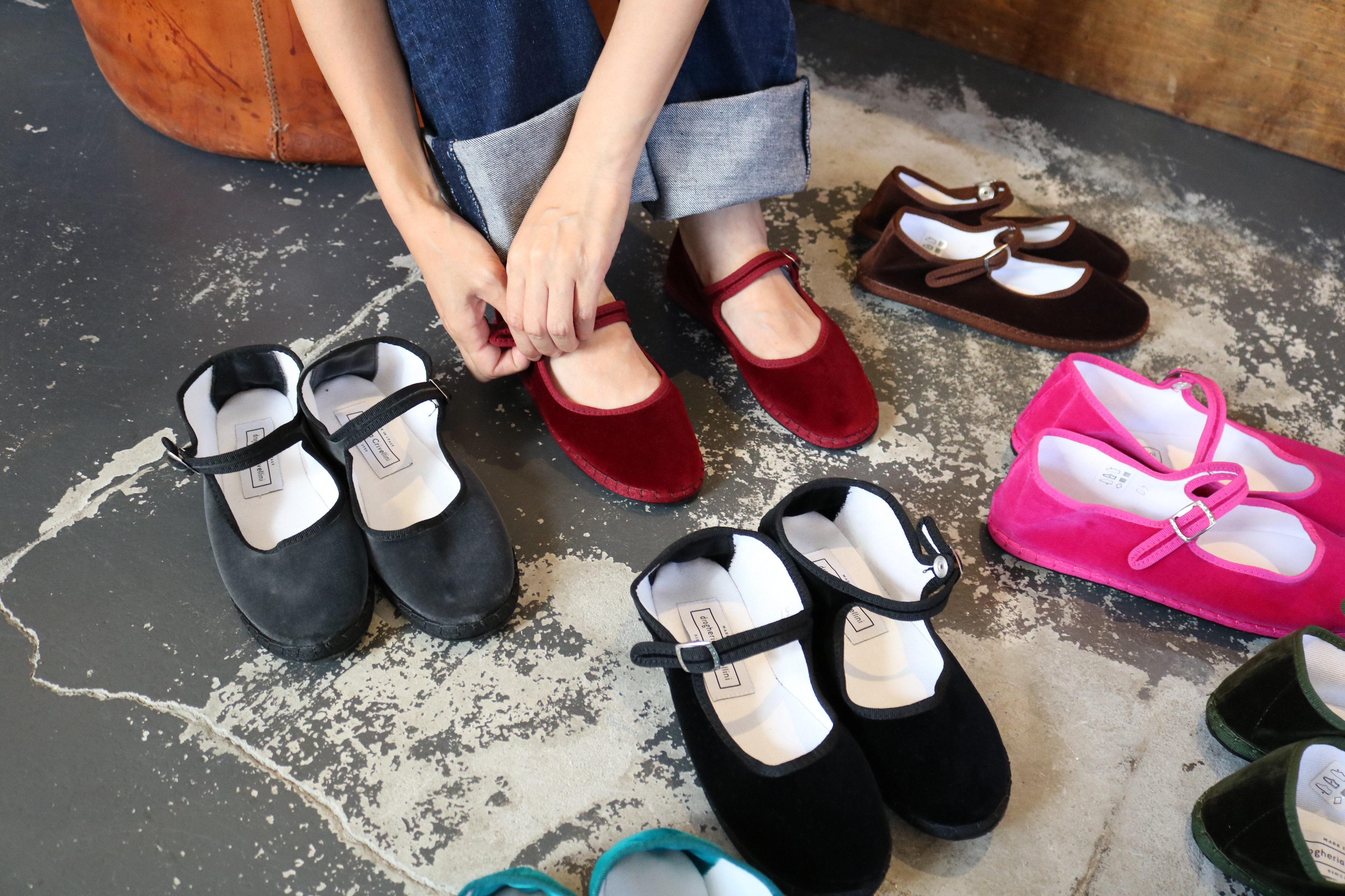 ドロゲリアクリベリーニ drogheria Crivellini rennes — Drogheria Crivellini | Fu-Tabi Ballerina Shoes in Black Satin
