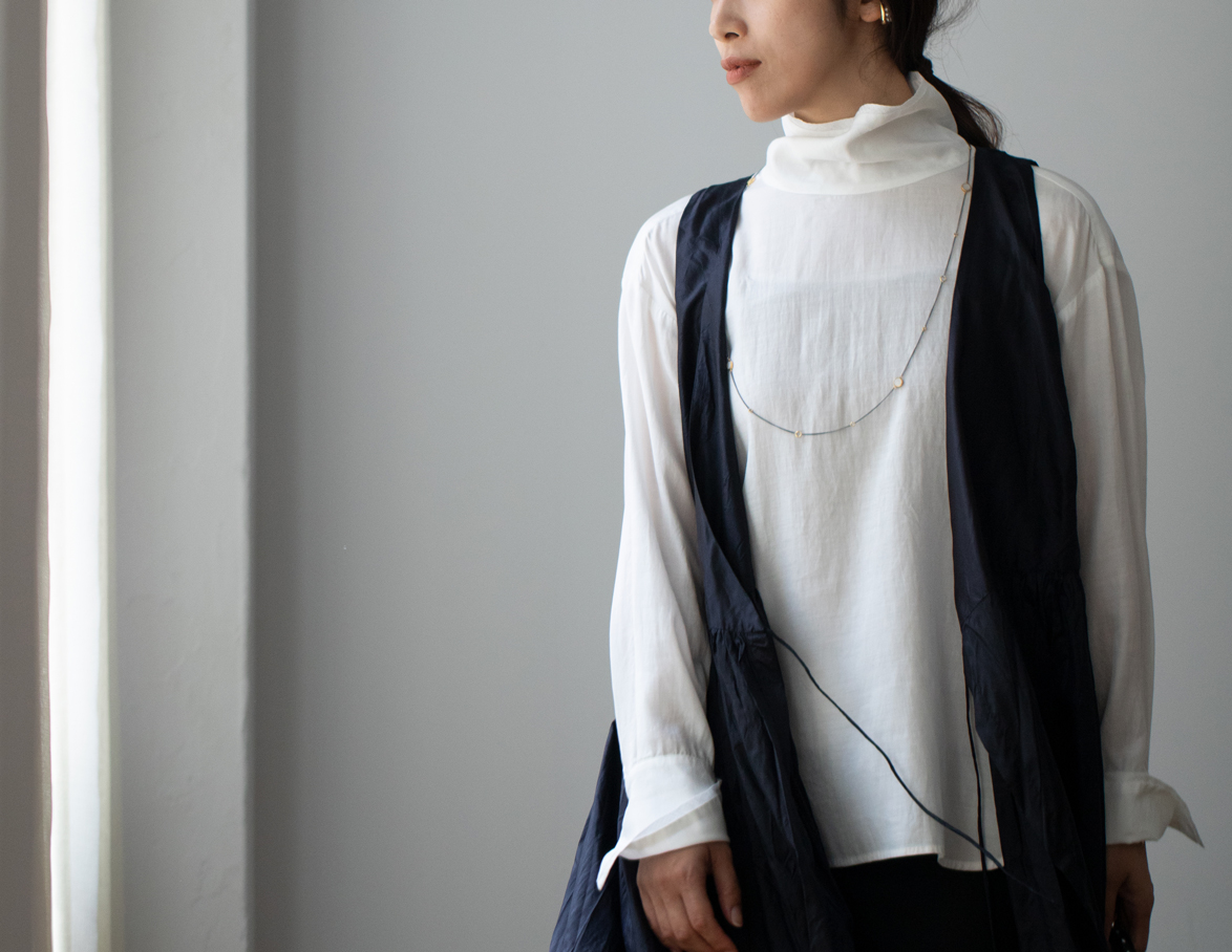 ピローブラウス」「Pillow Blouse」soutiencollar（ステンカラー