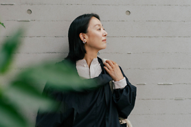 差しだした手から、こぼれおちたもの｜「バルーンポンチョ」