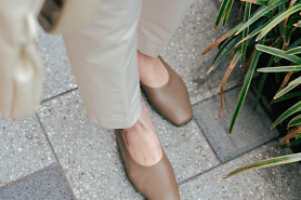 バレエシューズ以上、パンプス未満 |「ポワントペタ」