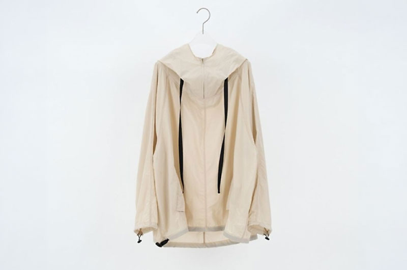 完売・予約開始│「バルーンポンチョ・サンドベージュ」